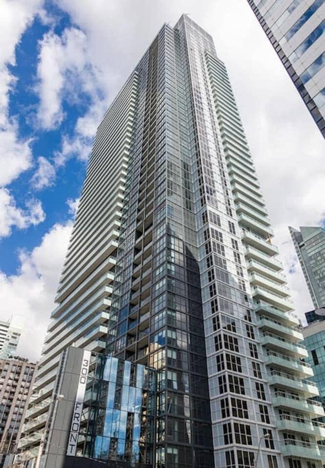 Luxury 1Br Condo - King Bed With City Views Toronto Exterior photo